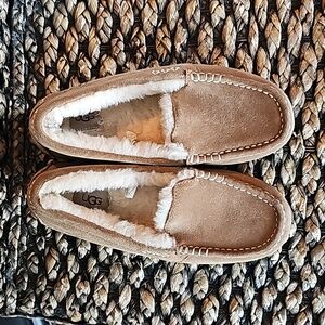 Ugg slippers size 9